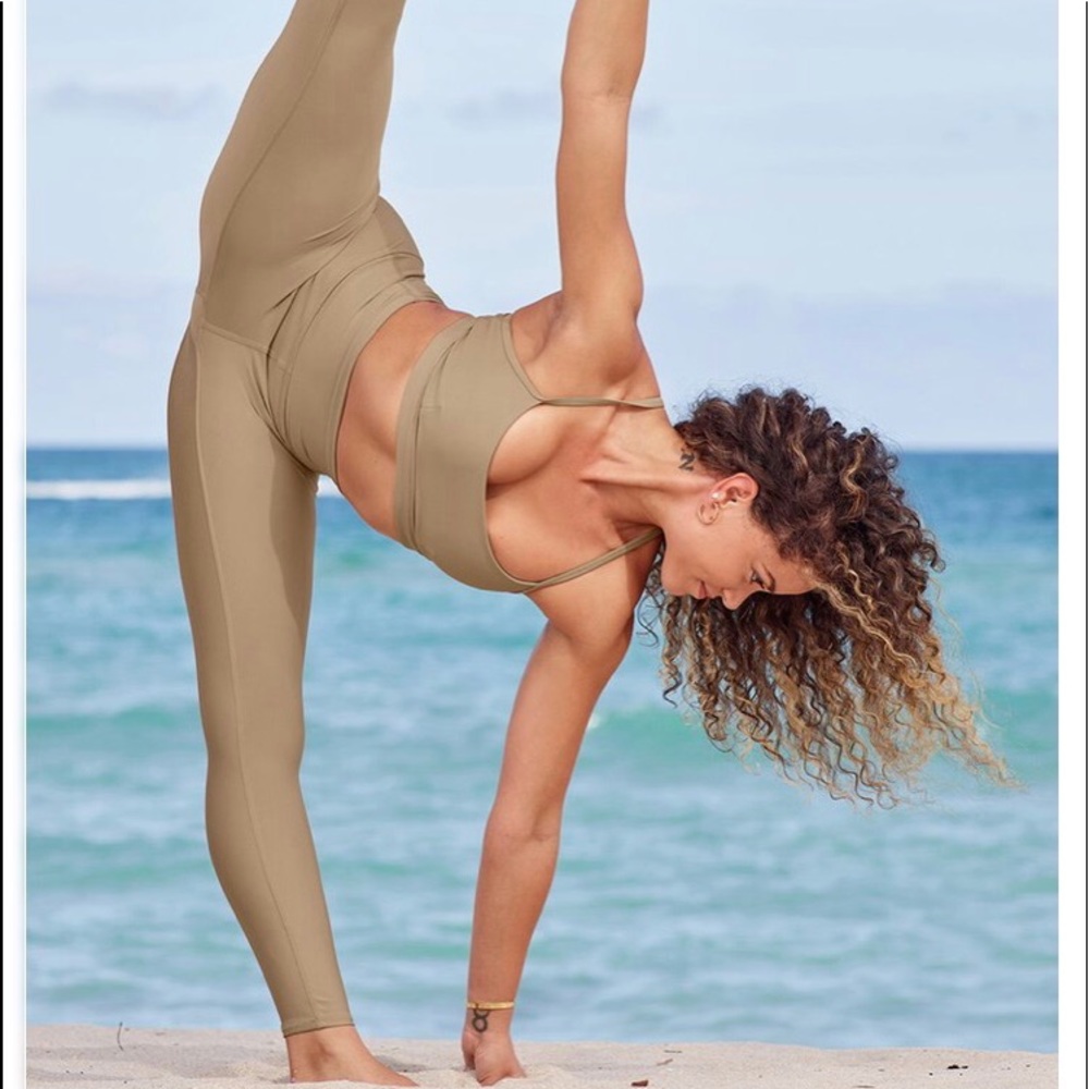 Alo Yoga Airlift full length Legging